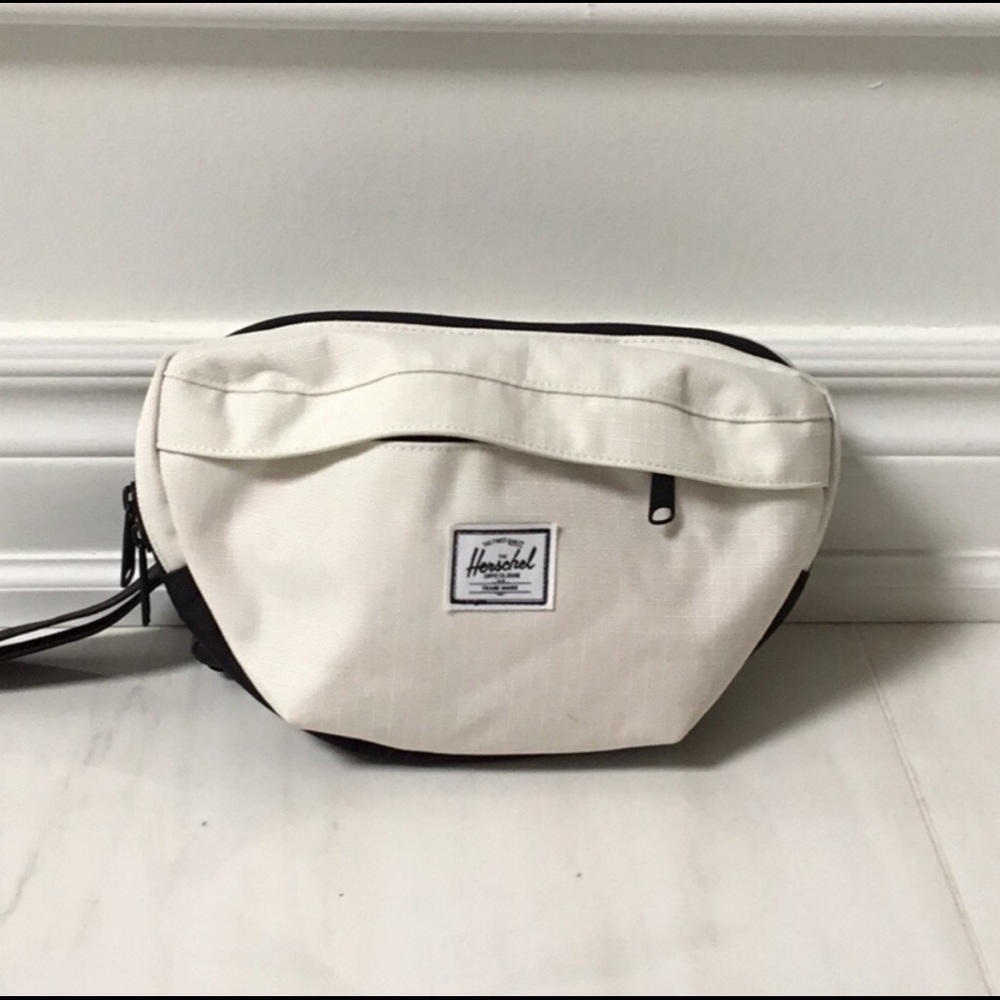 Herschel crossover bag